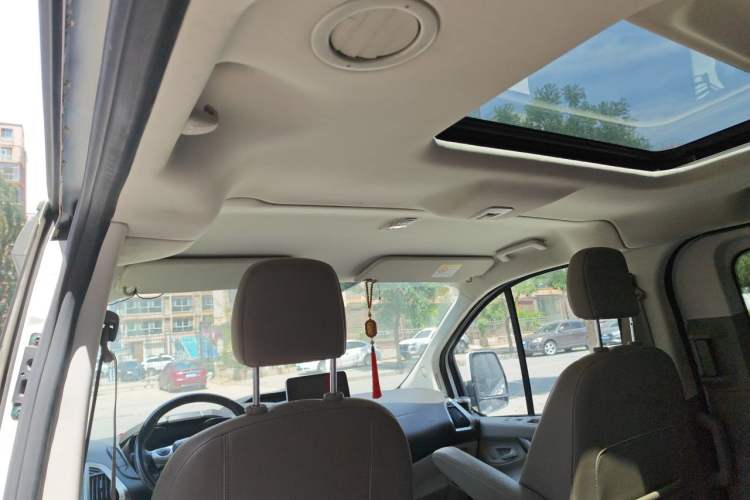 Used Ford Tourneo Custom 2017 2.0T Automatic Elite Edition Headliner