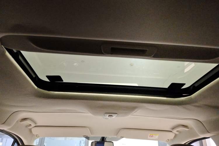 Used Ford Tourneo Custom 2017 2.0T Automatic Elite Edition Headliner
