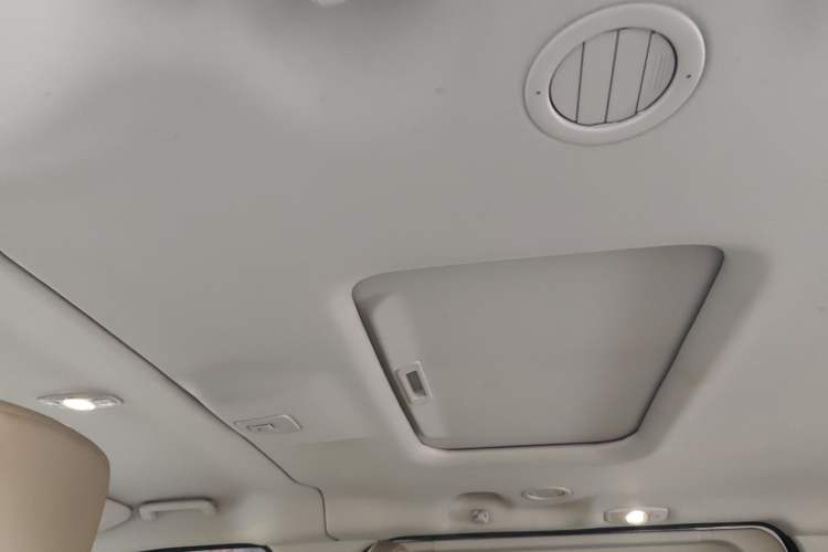 Used Ford Tourneo Custom 2017 2.0T Automatic Elite Edition Headliner