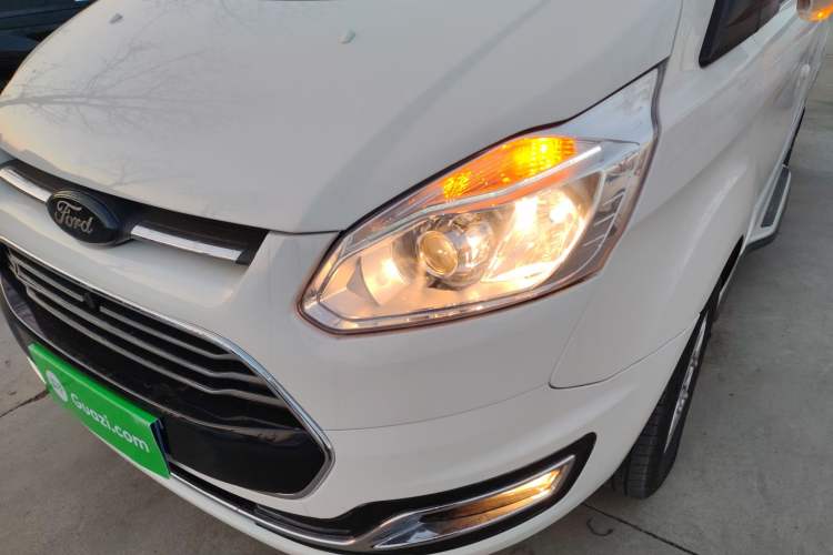 Used Ford Tourneo Custom 2017 2.0T Automatic Elite Edition Left Front Headlight