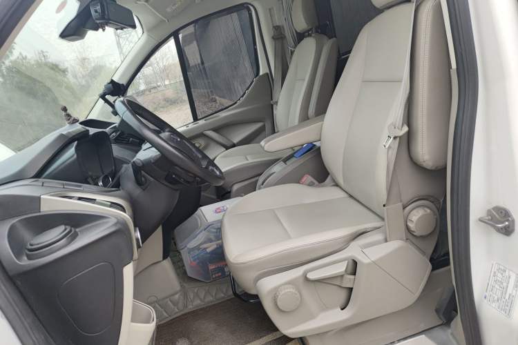 Used Ford Tourneo Custom 2017 2.0T Automatic Elite Edition Left Front Seat