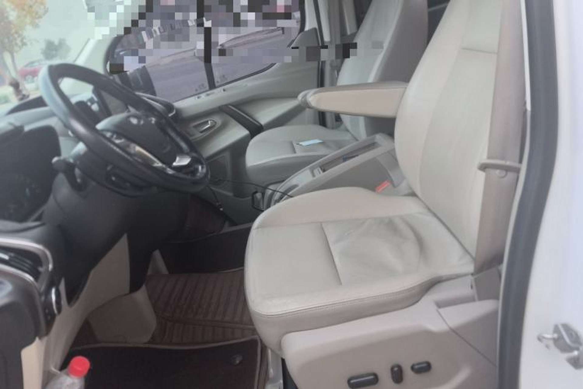 Used Ford Tourneo Custom 2017 2.0T Automatic Elite Version Left Front Seat