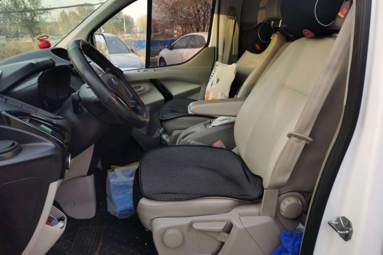 Used Ford Tourneo Custom 2017 2.0T Automatic Elite Edition Left Front Seat