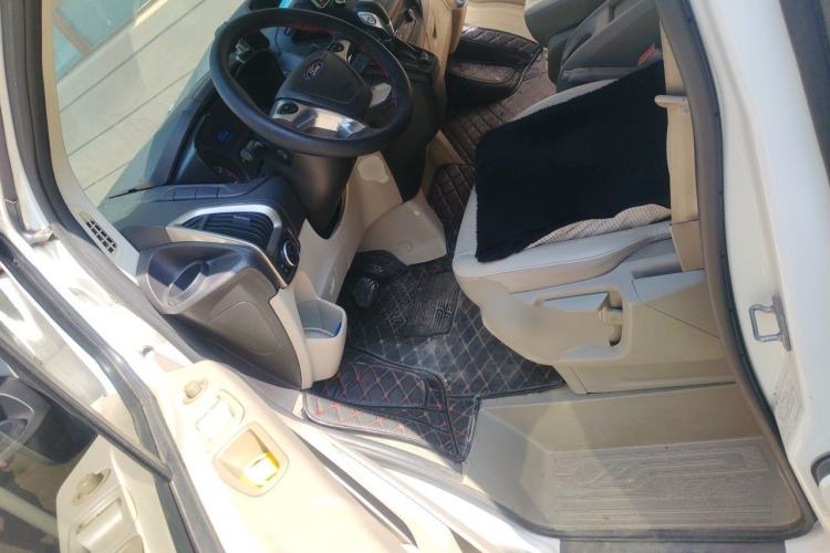 Used Ford Tourneo Custom 2017 2.0T Automatic Elite Edition Left Front Seat