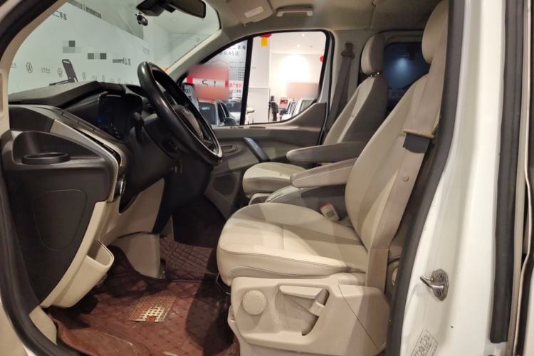 Used Ford Tourneo Custom 2017 2.0T Automatic Elite Edition Left Front Seat