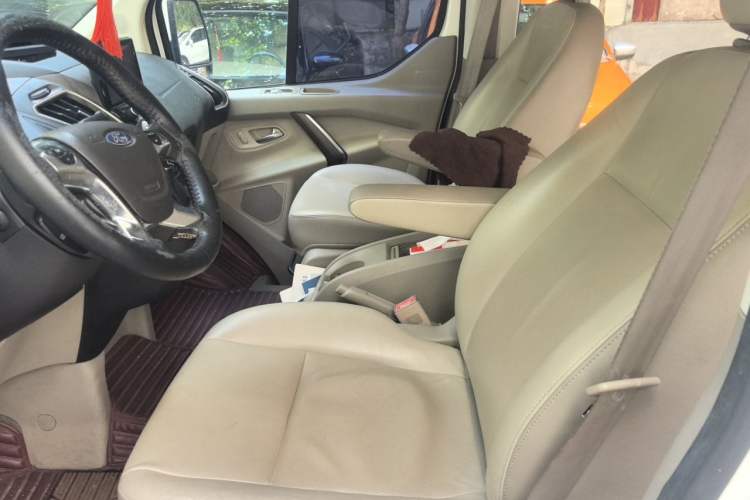 Used Ford Tourneo Custom 2017 2.0T Automatic Elite Version Left Front Seat