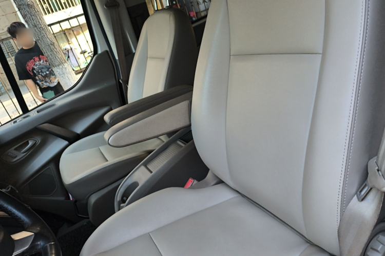 Used Ford Tourneo Custom 2017 2.0T Automatic Elite Edition Left Front Seat