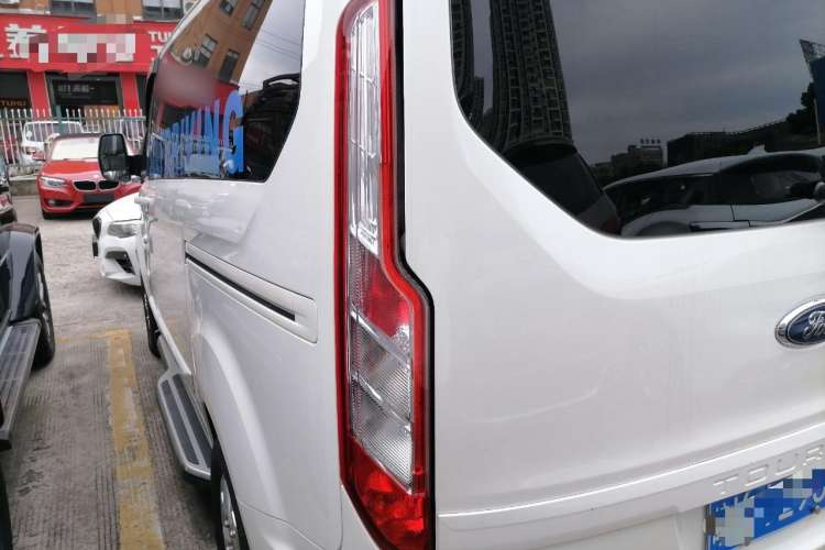 Used Ford Tourneo Custom 2017 2.0T Automatic Elite Edition Left Rear Taillight