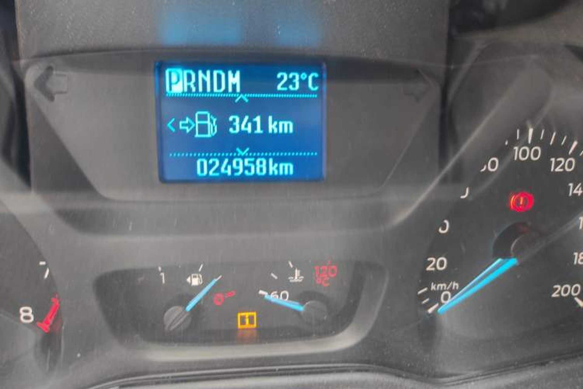 Used Ford Tourneo Custom 2017 2.0T Automatic Elite Version Odometer Close Up