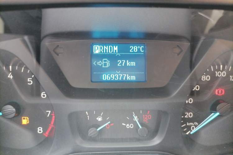 Used Ford Tourneo Custom 2017 2.0T Automatic Elite Edition Odometer Close Up