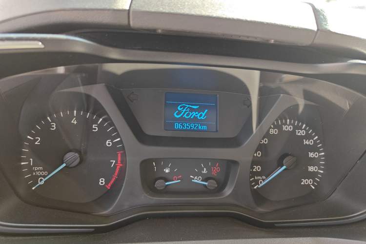 Used Ford Tourneo Custom 2017 2.0T Automatic Elite Version Odometer Close Up