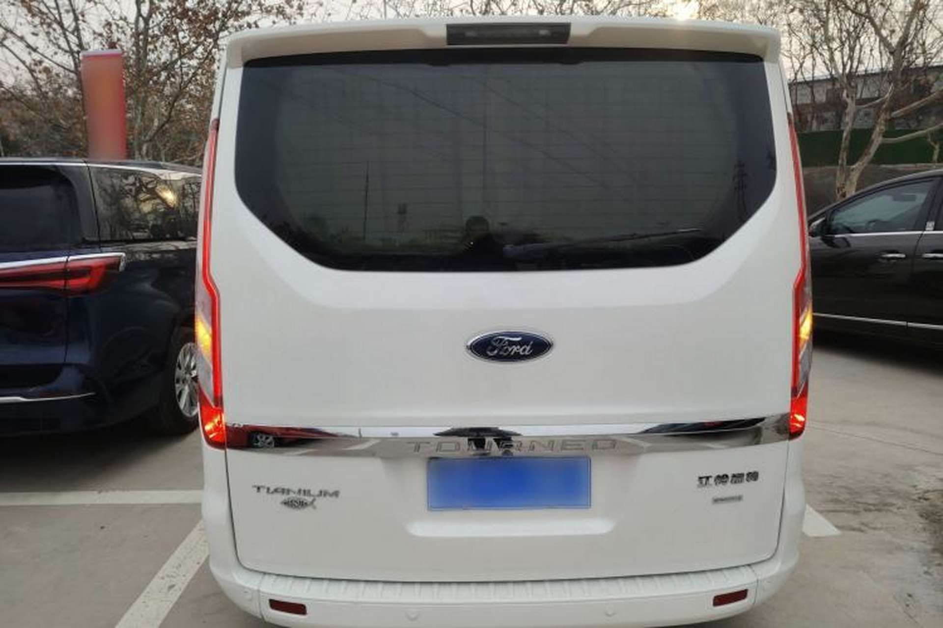 Used Ford Tourneo Custom 2017 2.0T Automatic Elite Version Rear