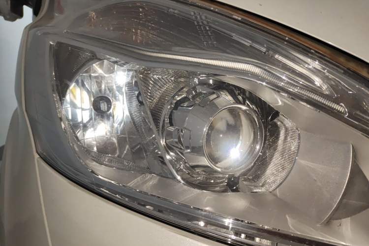 Used Ford Tourneo Custom 2017 2.0T Automatic Elite Edition Right Front Headlight
