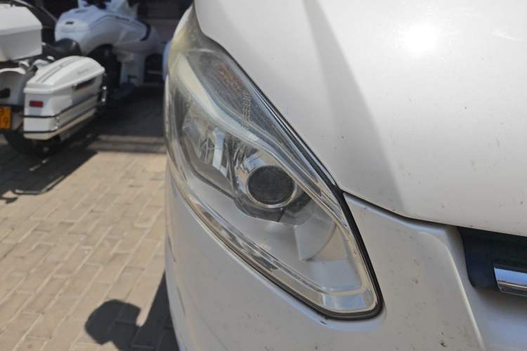 Used Ford Tourneo Custom 2017 2.0T Automatic Elite Edition Right Front Headlight