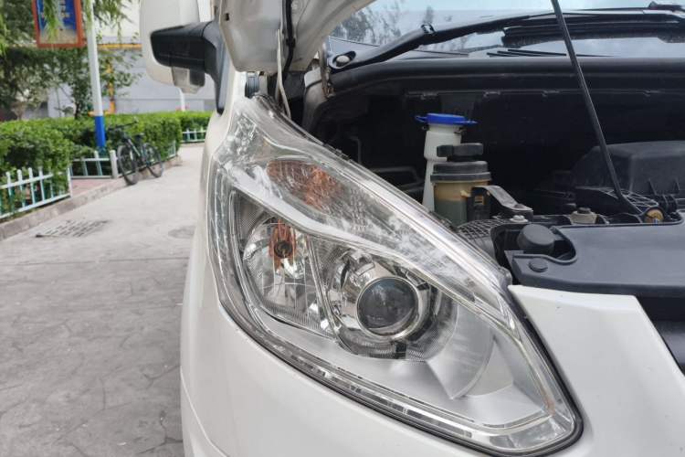 Used Ford Tourneo Custom 2017 2.0T Automatic Elite Edition Right Front Headlight