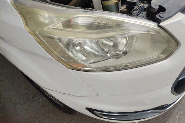 Used Ford Tourneo Custom 2017 2.0T Automatic Elite Version Right Front Headlight