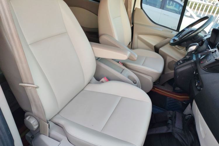 Used Ford Tourneo Custom 2017 2.0T Automatic Elite Edition Right Front Seat