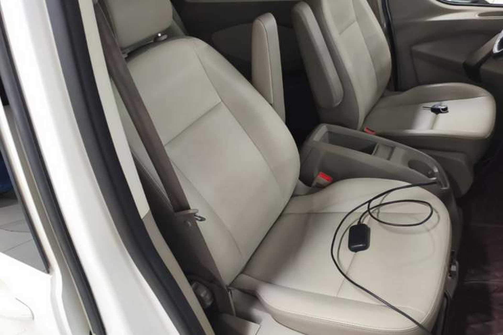 Used Ford Tourneo Custom 2017 2.0T Automatic Elite Edition Right Front Seat