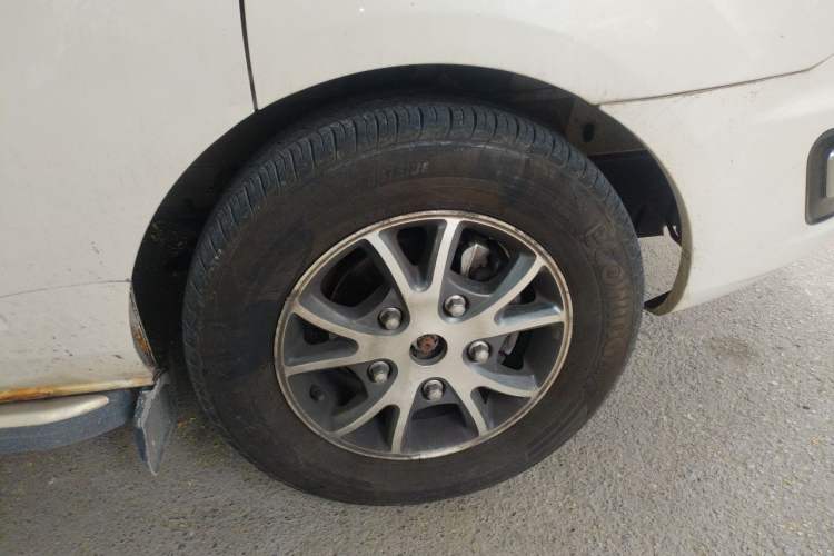 Used Ford Tourneo Custom 2017 2.0T Automatic Elite Version Right Front Wheel Hub