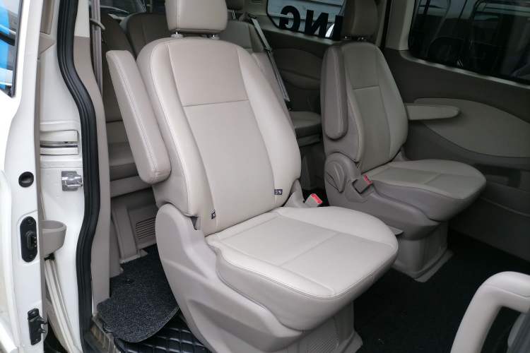 Used Ford Tourneo Custom 2017 2.0T Automatic Elite Edition Right Rear Seat