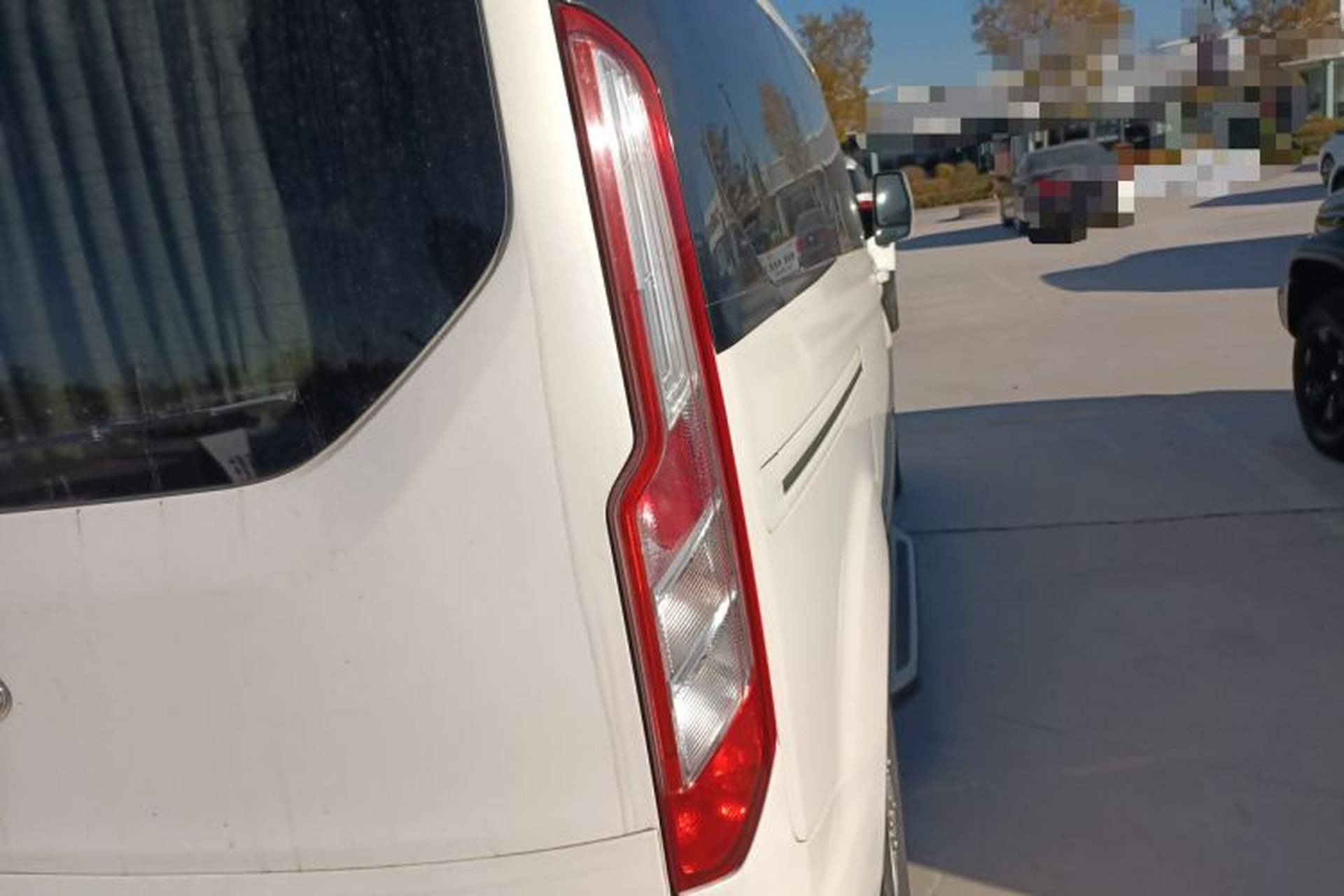 Used Ford Tourneo Custom 2017 2.0T Automatic Elite Edition Right Rear Taillight