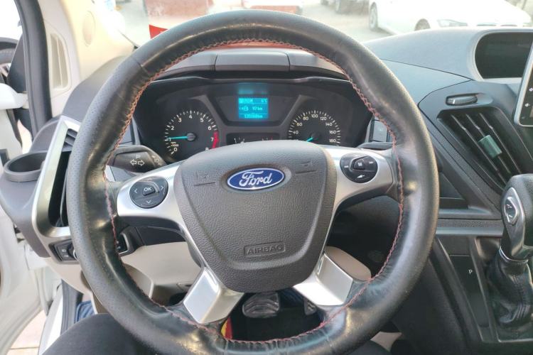 Used Ford Tourneo Custom 2017 2.0T Automatic Elite Edition Steering Wheel
