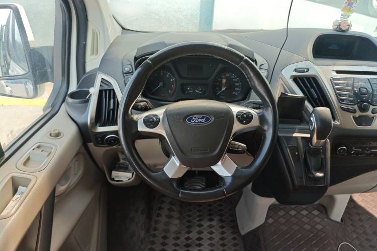 Used Ford Tourneo Custom 2017 2.0T Automatic Elite Edition Steering Wheel