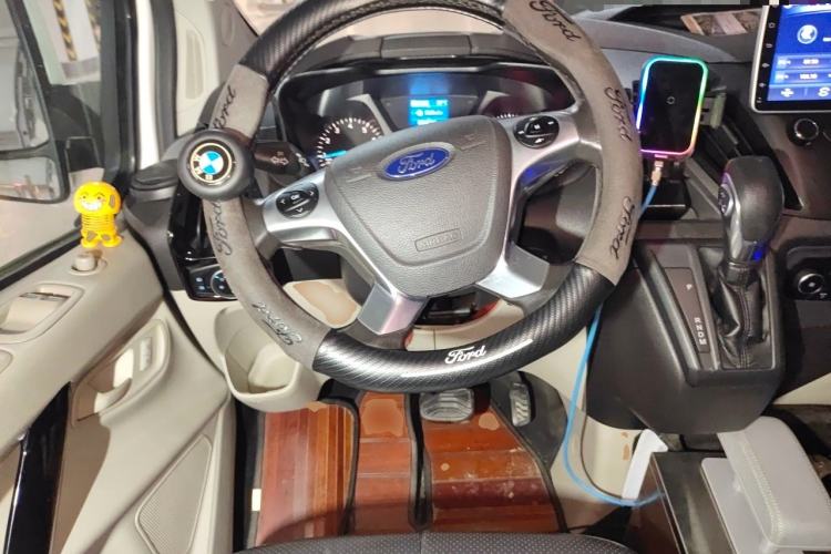 Used Ford Tourneo Custom 2017 2.0T Automatic Elite Edition Steering Wheel