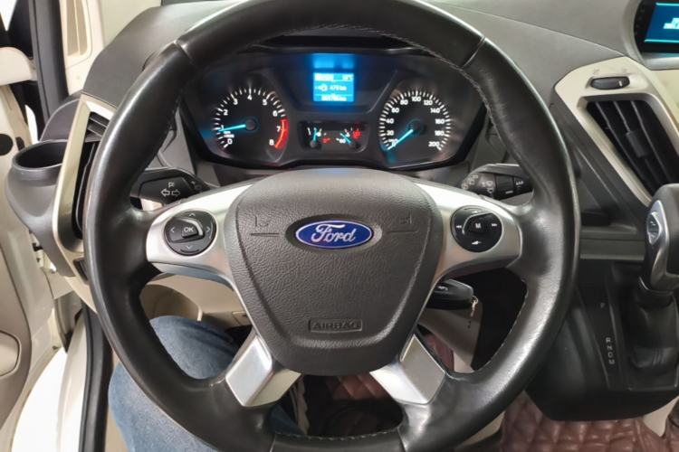 Used Ford Tourneo Custom 2017 2.0T Automatic Elite Edition Steering Wheel