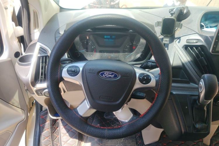 Used Ford Tourneo Custom 2017 2.0T Automatic Elite Edition Steering Wheel