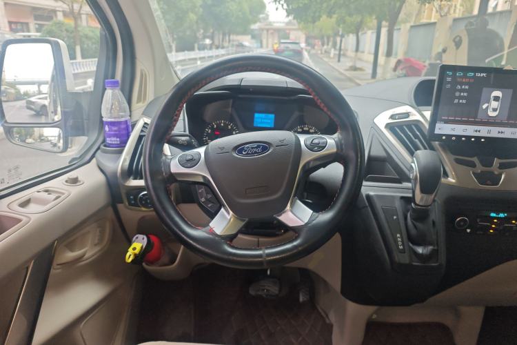 Used Ford Tourneo Custom 2017 2.0T Automatic Elite Edition Steering Wheel