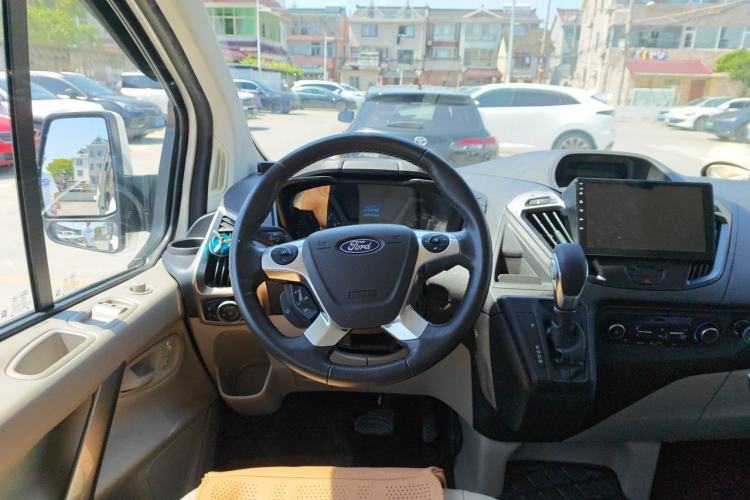Used Ford Tourneo Custom 2017 2.0T Automatic Elite Edition Steering Wheel