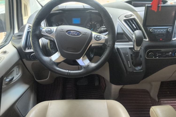 Used Ford Tourneo Custom 2017 2.0T Automatic Elite Version Steering Wheel
