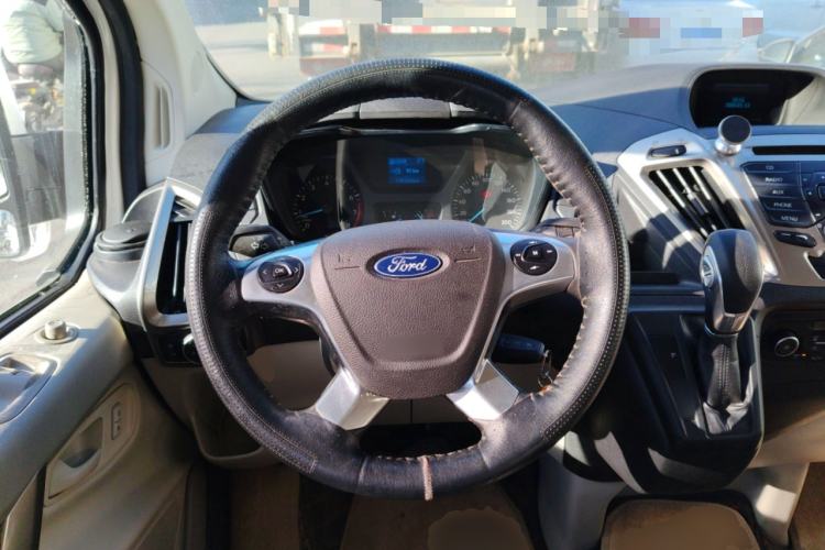 Used Ford Tourneo Custom 2017 2.0T Automatic Elite Edition Steering Wheel