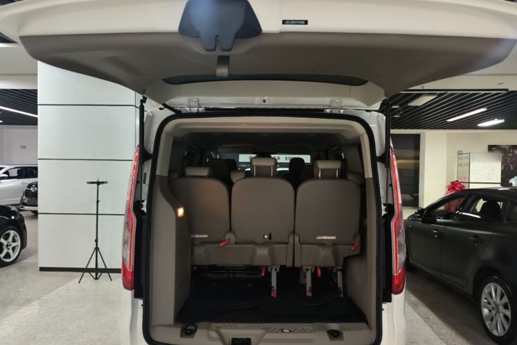 Used Ford Tourneo Custom 2017 2.0T Automatic Elite Edition Trunk