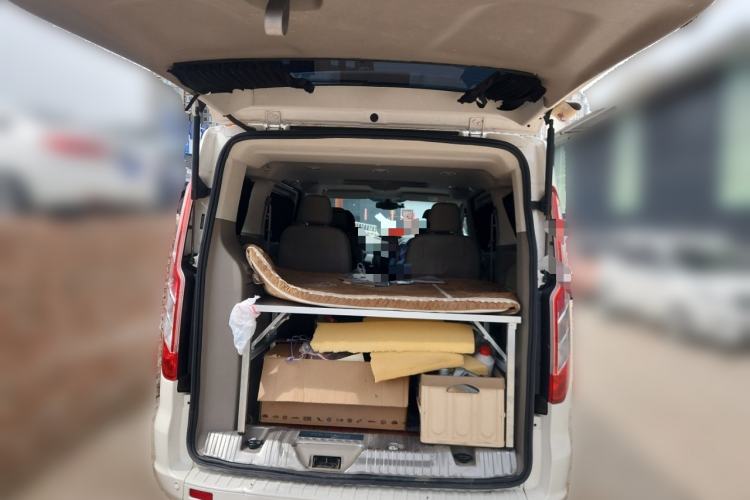 Used Ford Tourneo Custom 2017 2.0T Automatic Elite Version Trunk