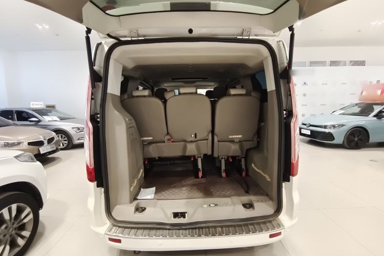 Used Ford Tourneo Custom 2017 2.0T Automatic Elite Edition Trunk