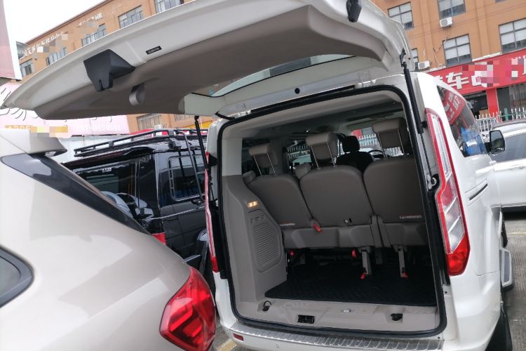 Used Ford Tourneo Custom 2017 2.0T Automatic Elite Edition Trunk