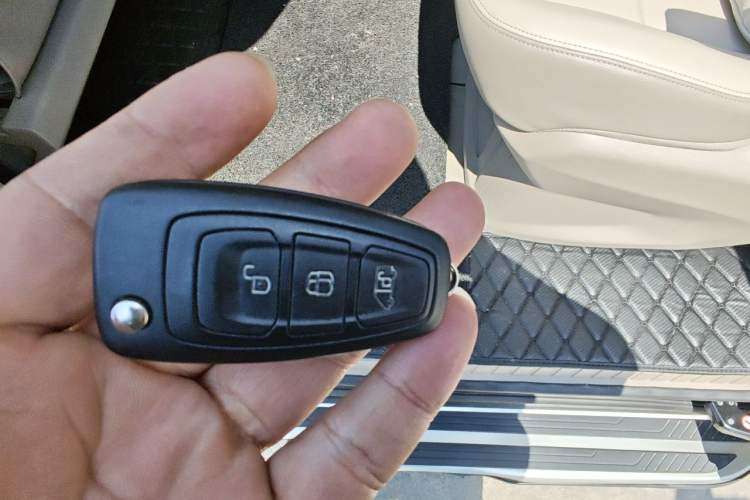 Used Ford Tourneo Custom 2017 2.0T Automatic Elite Edition Vehicle Key