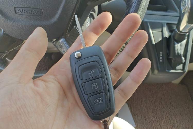 Used Ford Tourneo Custom 2017 2.0T Automatic Elite Version Vehicle Key