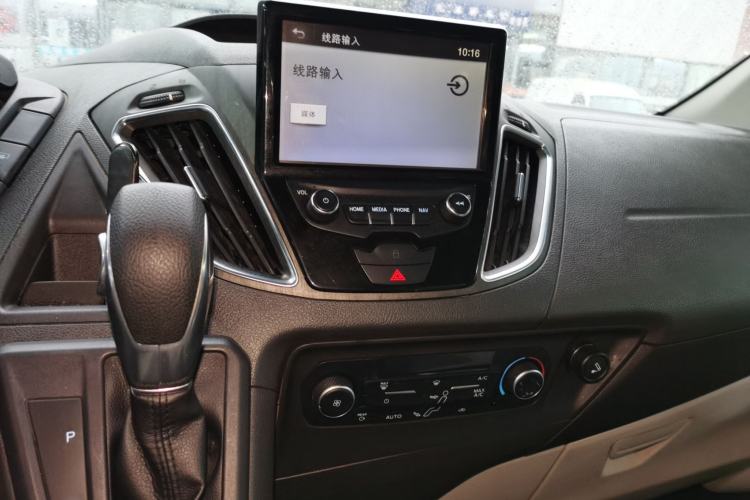Used Ford Tourneo Custom 2020 2.0T Automatic Elite Edition China VI Standard Audio And AC Panel