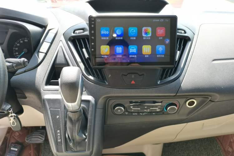 Used Ford Tourneo Custom 2020 2.0T Automatic Elite Edition China VI Standard Audio And AC Panel