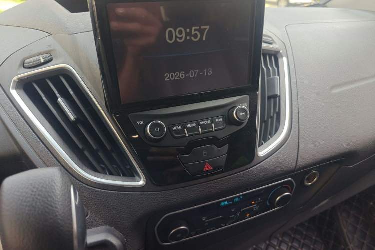 Used Ford Tourneo Custom 2020 2.0T Automatic Elite Version China VI Standard Audio And AC Panel