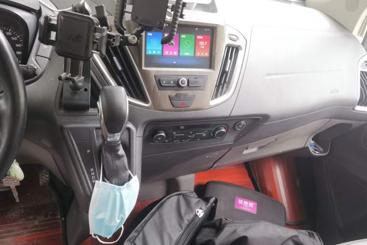 Used Ford Tourneo Custom 2020 Revised Version 2.0T Automatic Elite Edition Audio And AC Panel