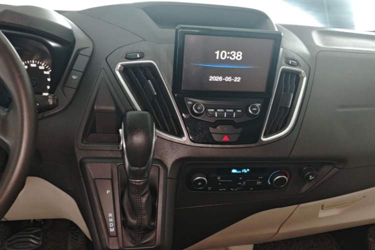 Used Ford Tourneo Custom 2020 2.0T Automatic Elite Edition China VI Standard Audio And AC Panel
