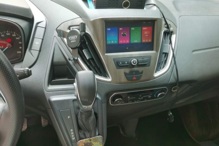 Used Ford Tourneo Custom 2020 2.0T Automatic Elite Version China VI Standard Audio And AC Panel