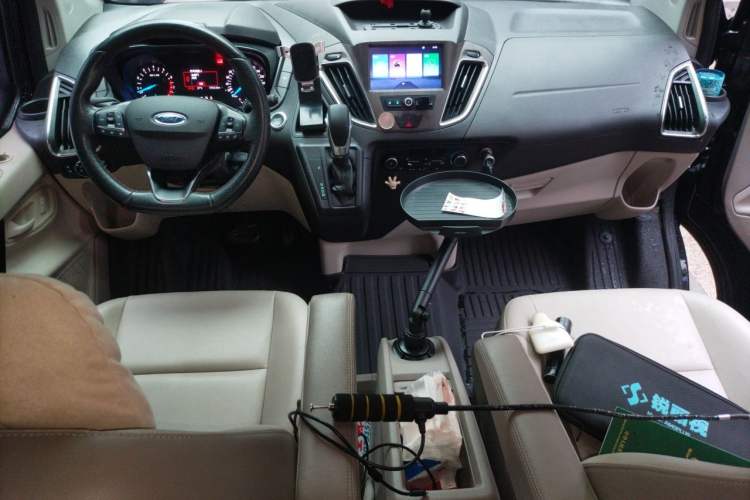 Used Ford Tourneo Custom 2020 2.0T Automatic Elite Edition China VI Standard Audio And AC Panel