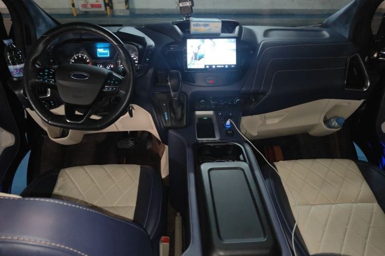 Used Ford Tourneo Custom 2020 2.0T Automatic Elite Edition China VI Standard Center Console