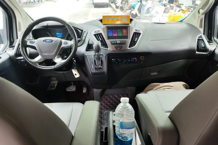 Used Ford Tourneo Custom 2020 2.0T Automatic Elite Edition China VI Standard Center Console