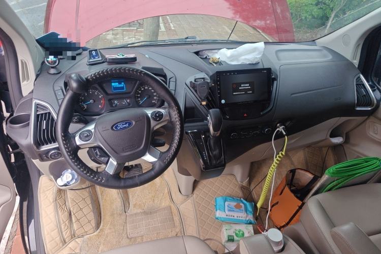Used Ford Tourneo Custom 2020 2.0T Automatic Elite Edition China VI Standard Center Console